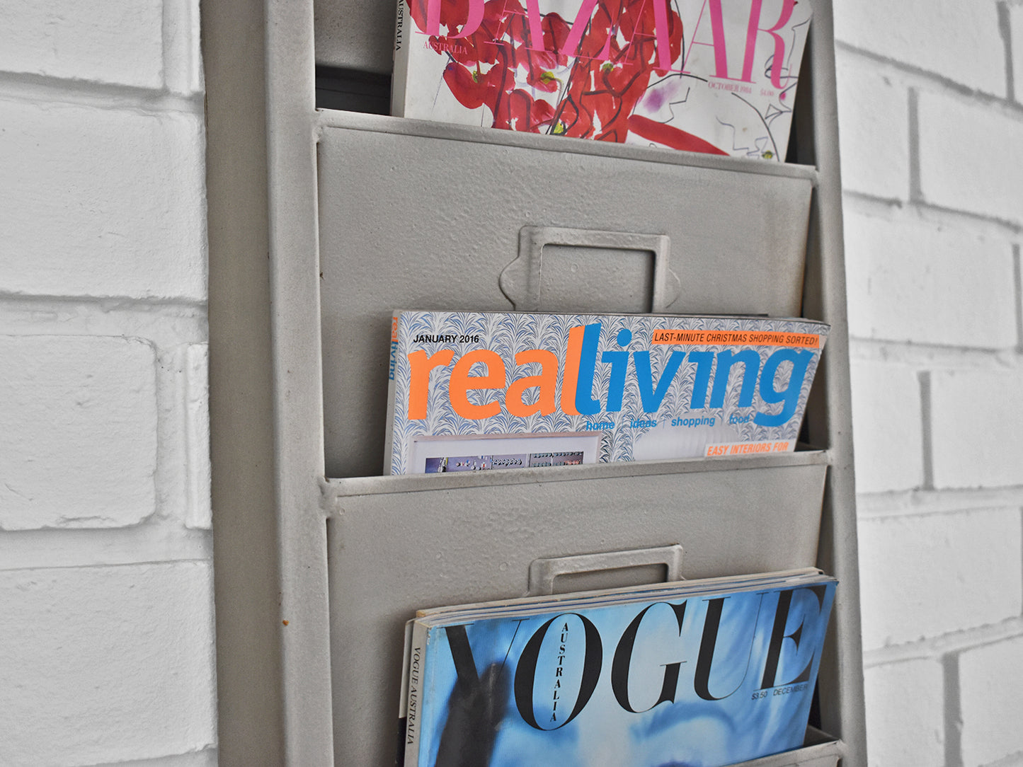 Metal Newspaper Magazine Rack